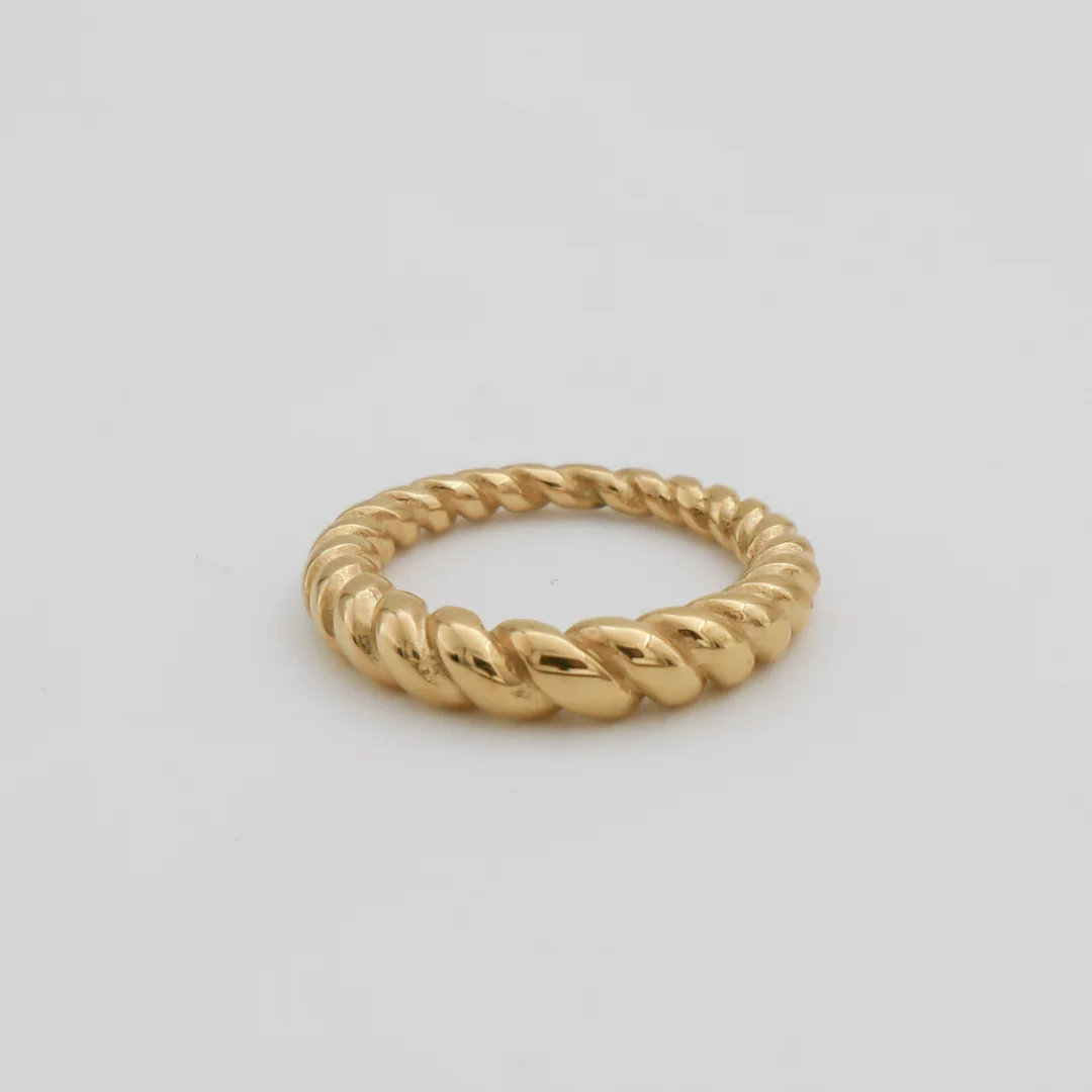 Tia Twisted Ring - Image 5