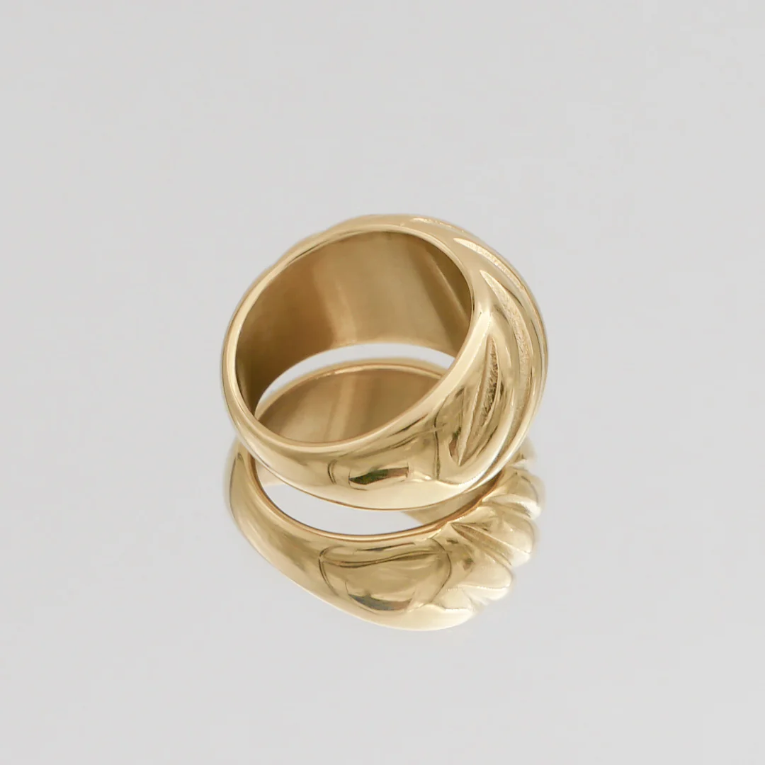 Venus Dome Ring | Gold - Image 7