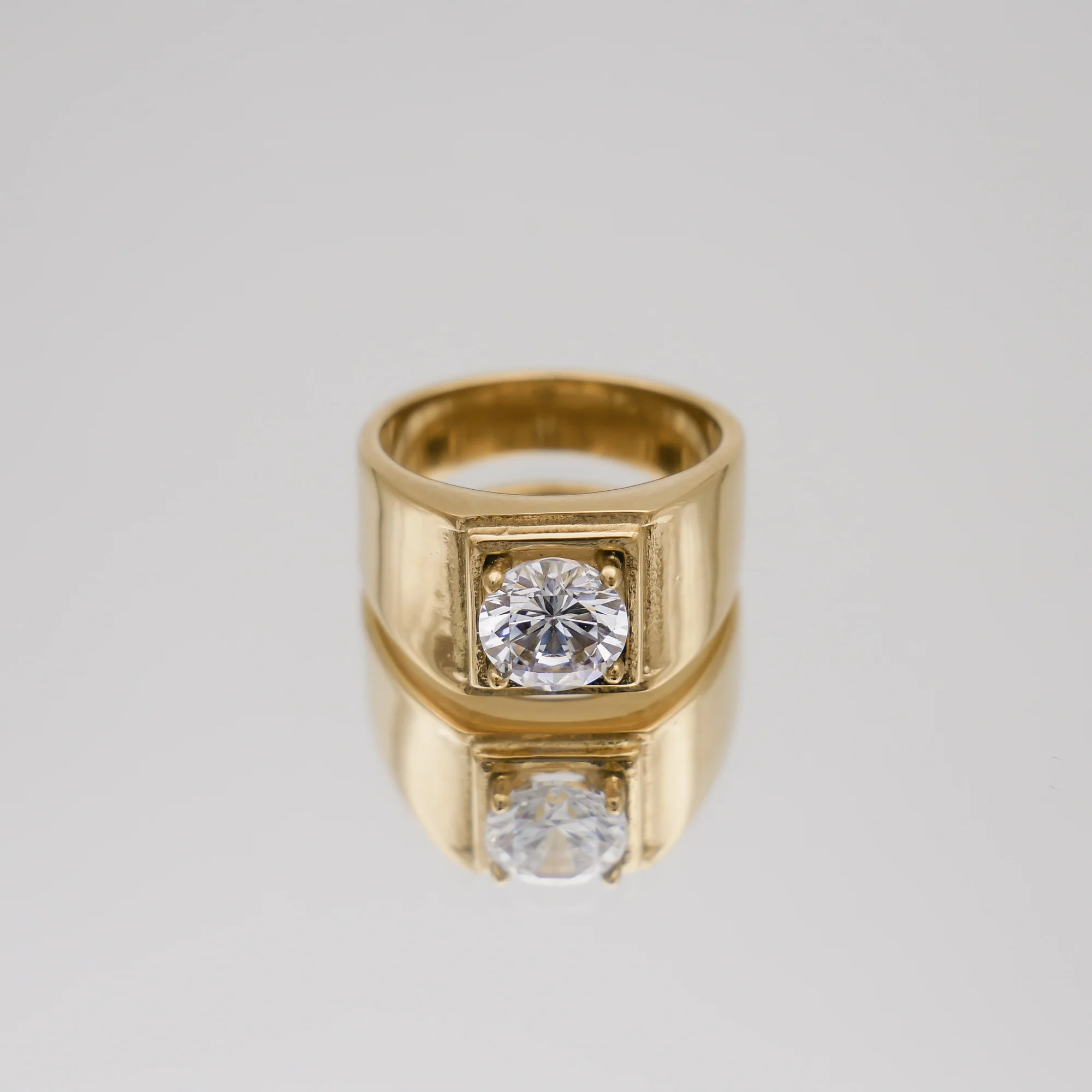 Zora Signet Ring - Image 3