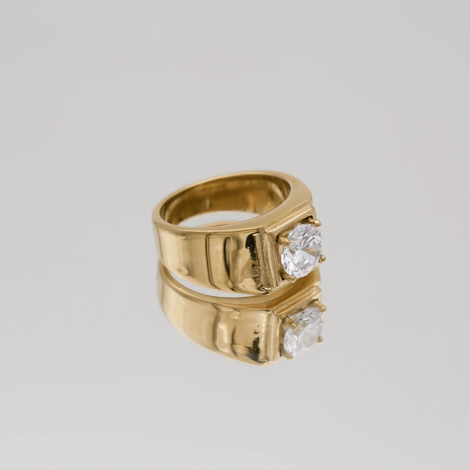 Zora Signet Ring - Image 4
