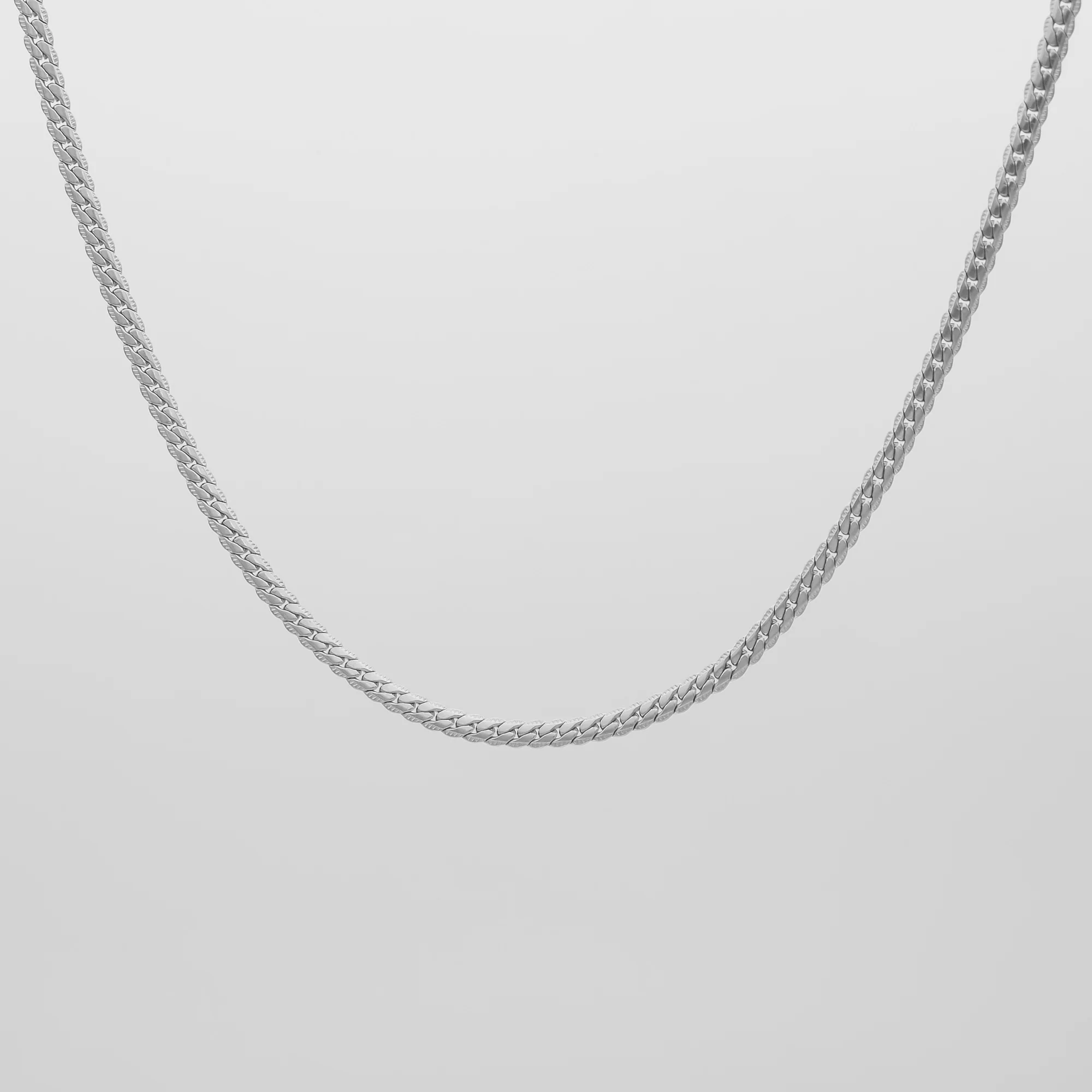 Zuri Hammered Curb Chain - Image 2